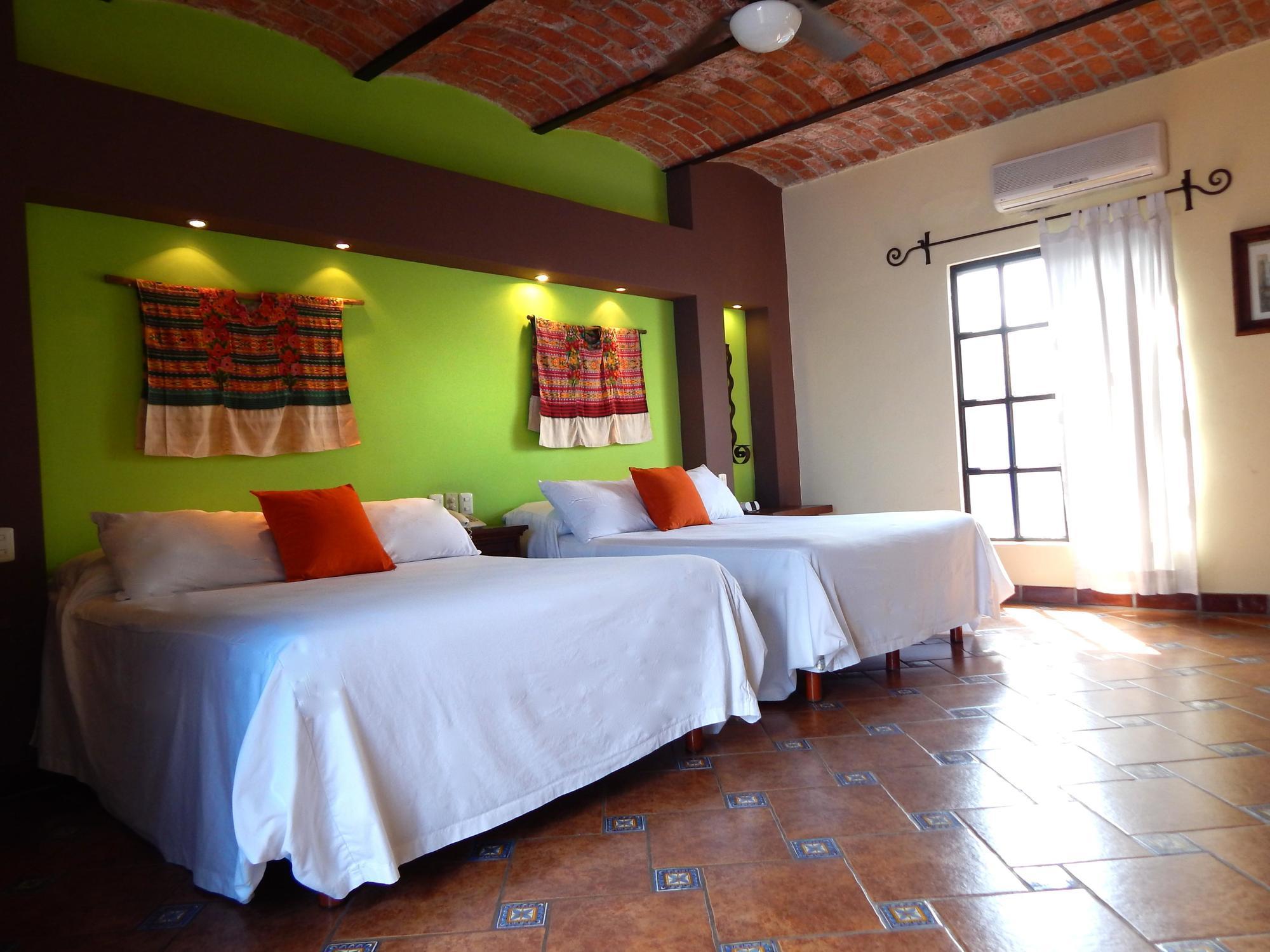 La Villa Del Ensueno Boutique Hotel Tlaquepaque Exterior photo